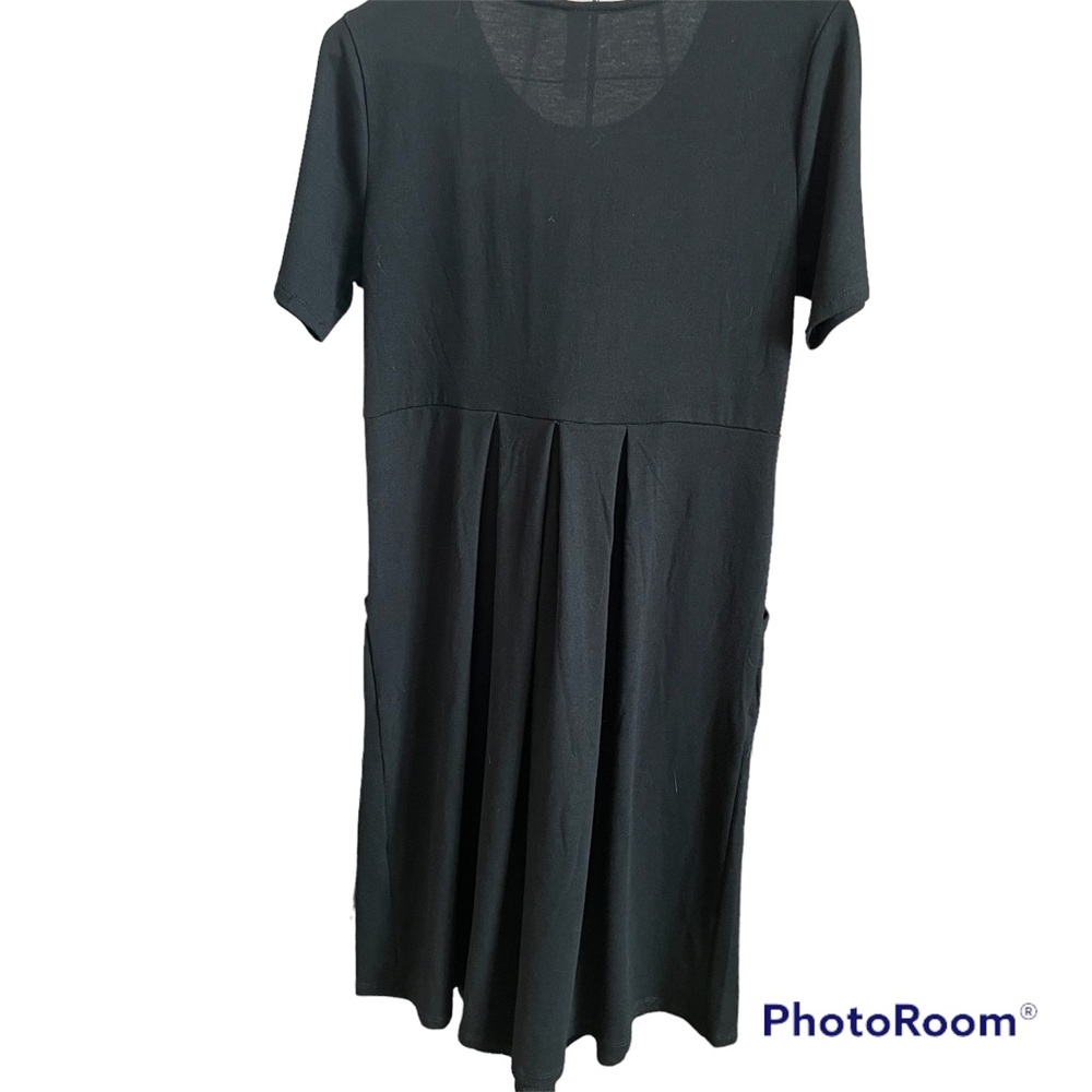 Black M dress